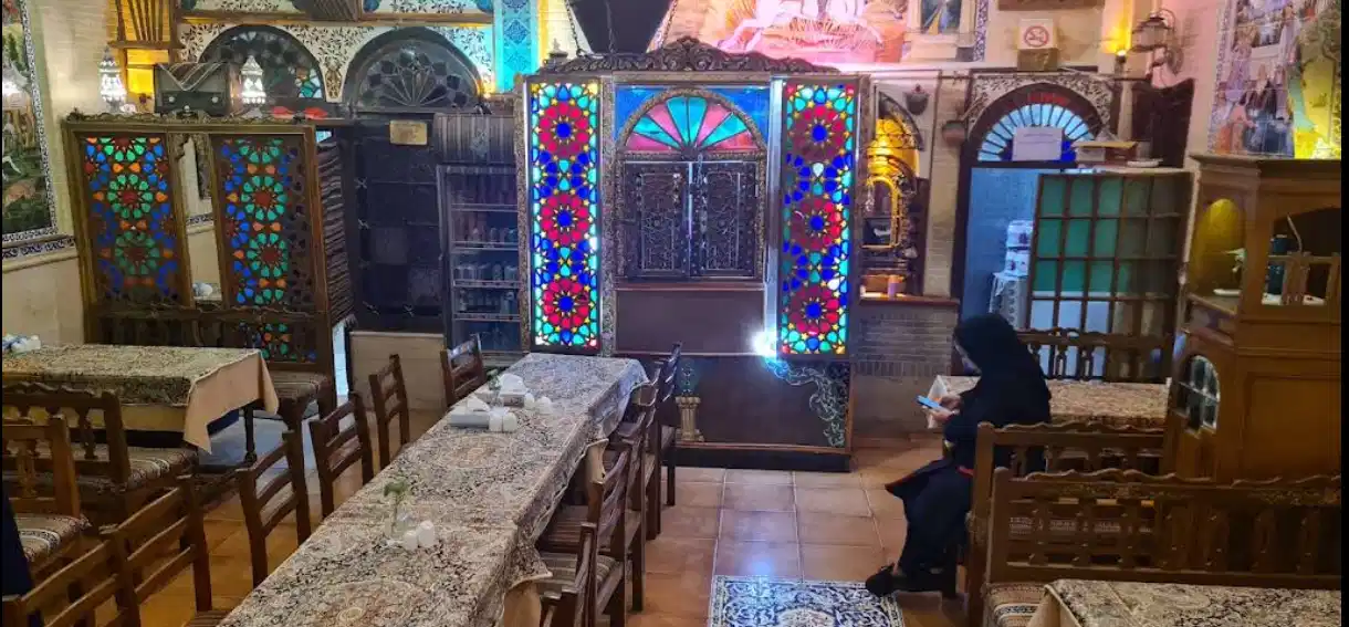 رستوران مهر در شیراز